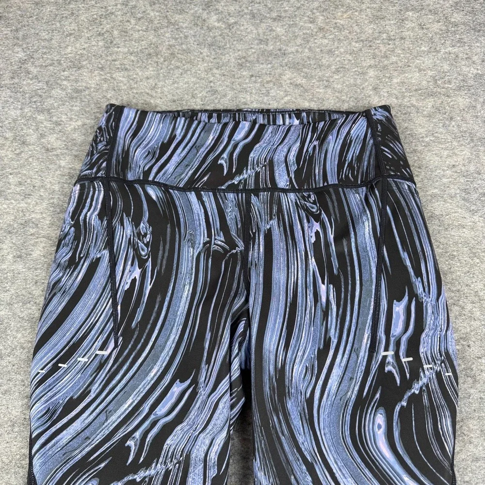 Nike item swift
